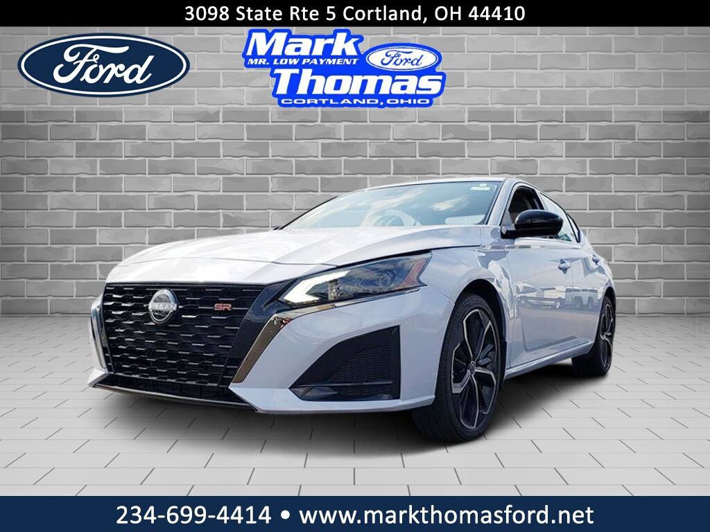 Used 2023 Nissan Altima SR Sedan
