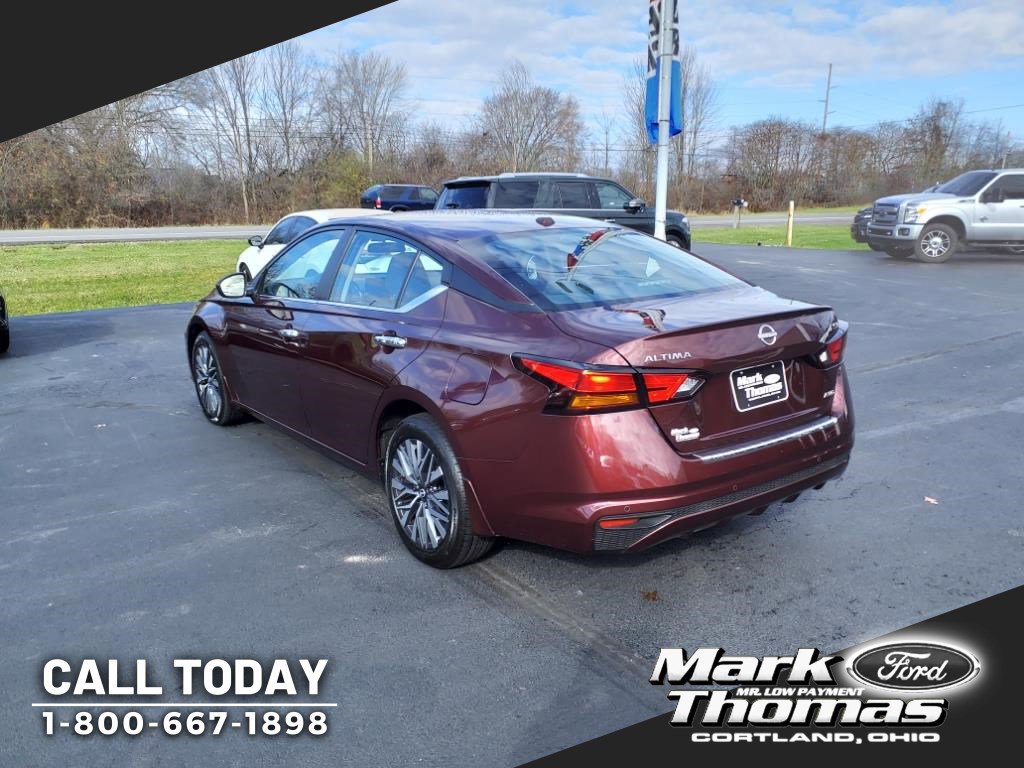 2023 Nissan Altima 2.5 SV photo 3