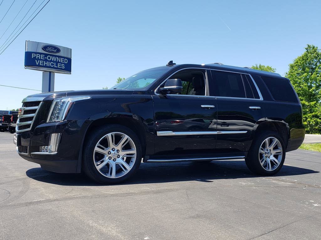2016 Cadillac Escalade AWD Luxury's photo