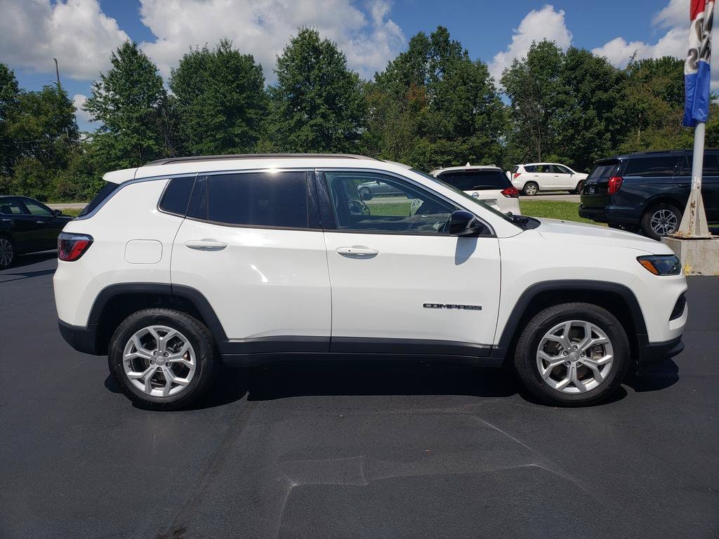 Used 2024 Jeep Compass Latitude SUV