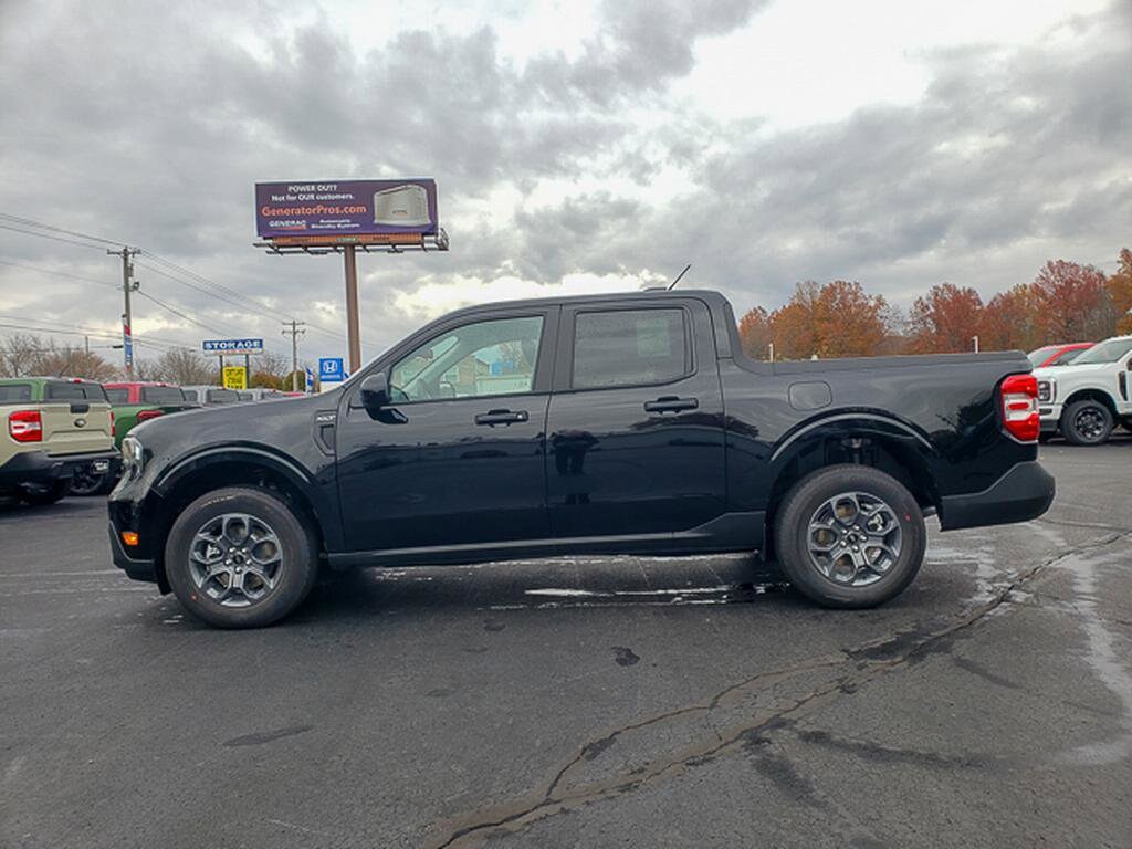 2025 Ford Maverick XLT photo 2
