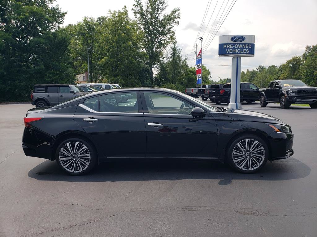 Used 2024 Nissan Altima SL Sedan