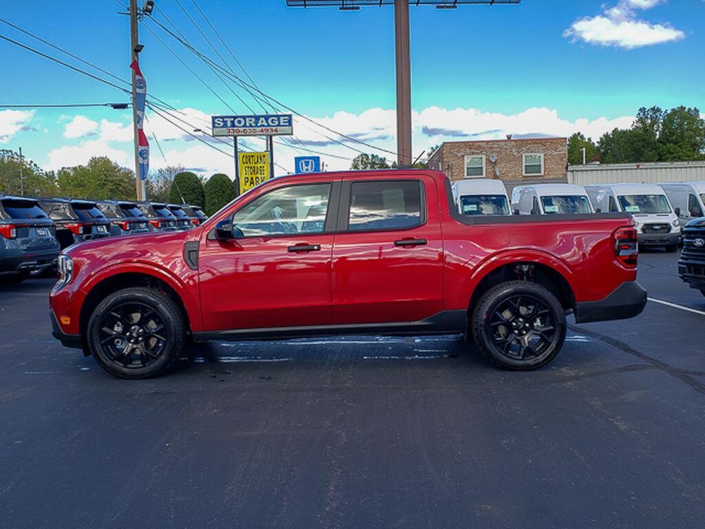 2025 Ford Maverick XLT photo 2