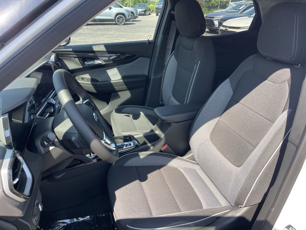 2026 Chevrolet Trailblazer LT - Photo 11