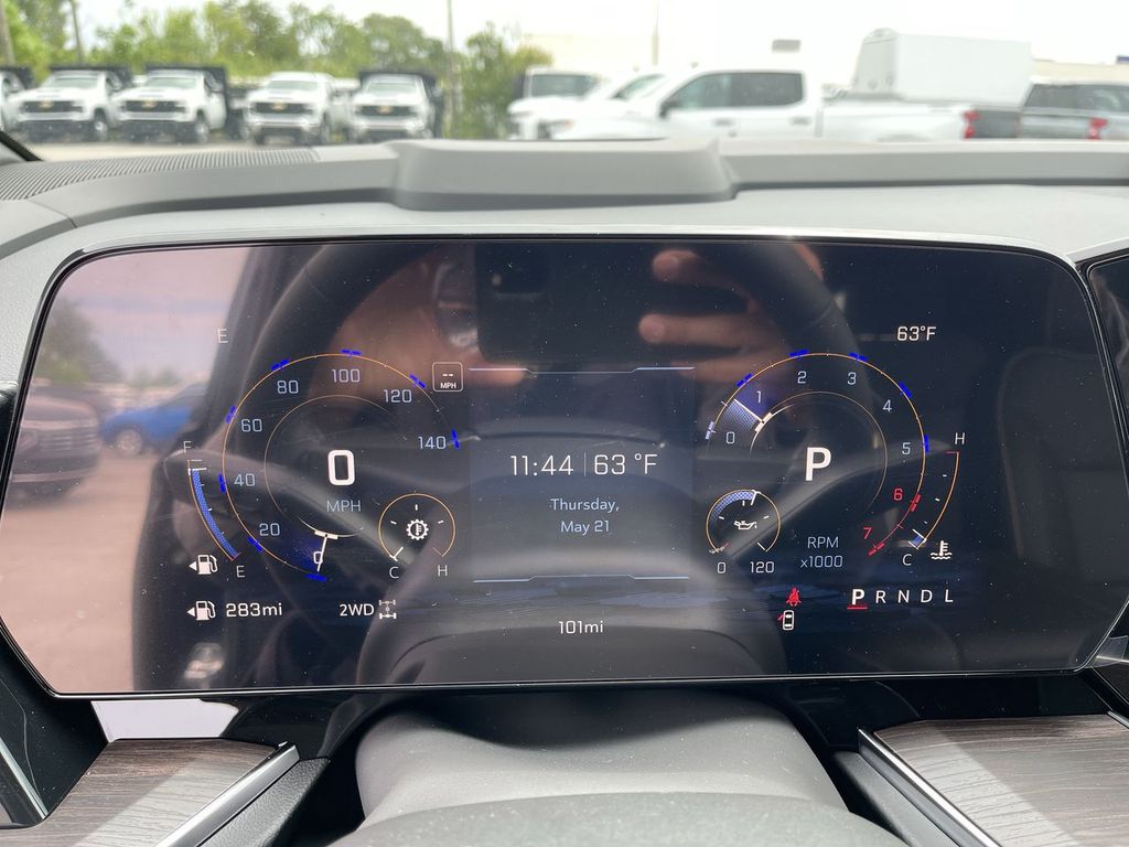 2026 Chevrolet Suburban Premier - Photo 15