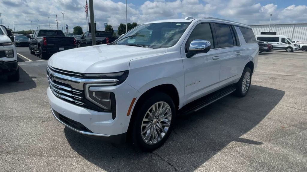 2026 Chevrolet Suburban Premier - Photo 6