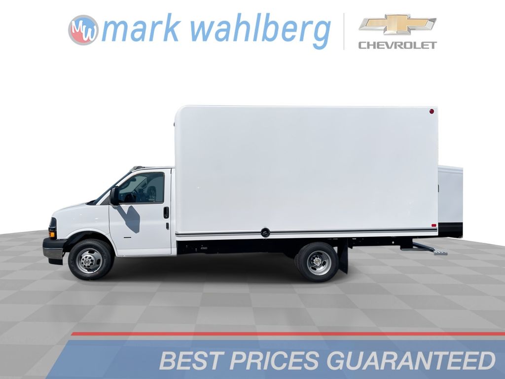 2025 Chevrolet Express Cutaway