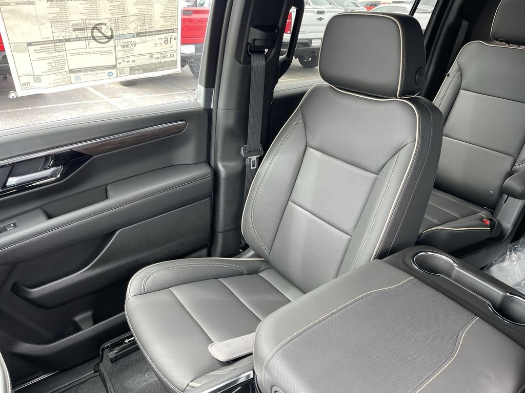 2026 Chevrolet Suburban Premier - Photo 26