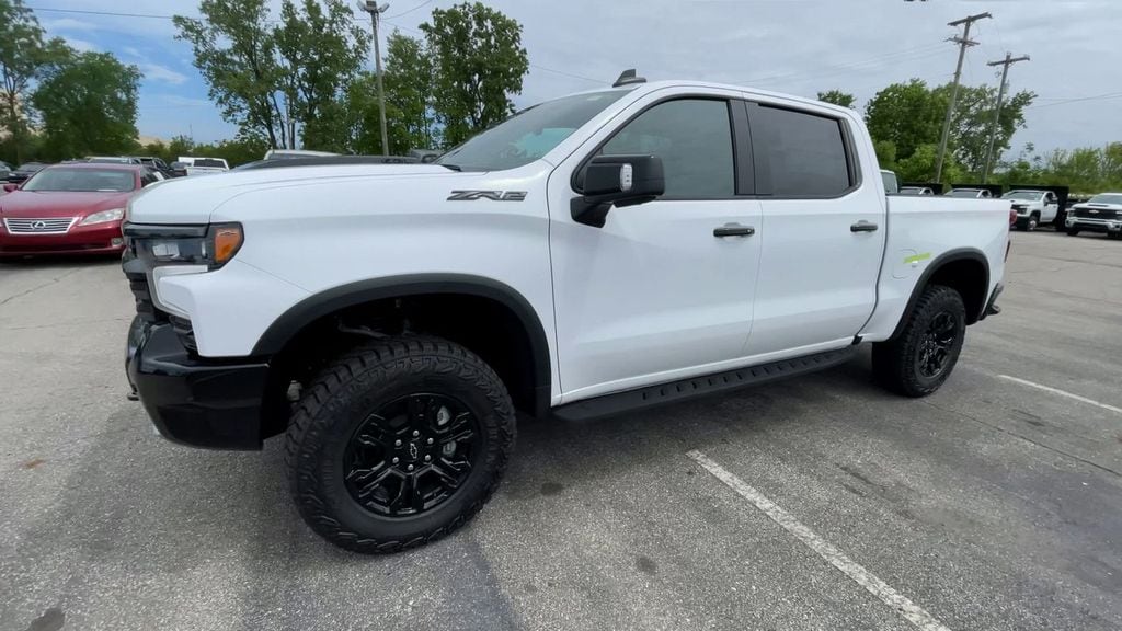 2026 Chevrolet Silverado 1500 ZR2 - Photo 6