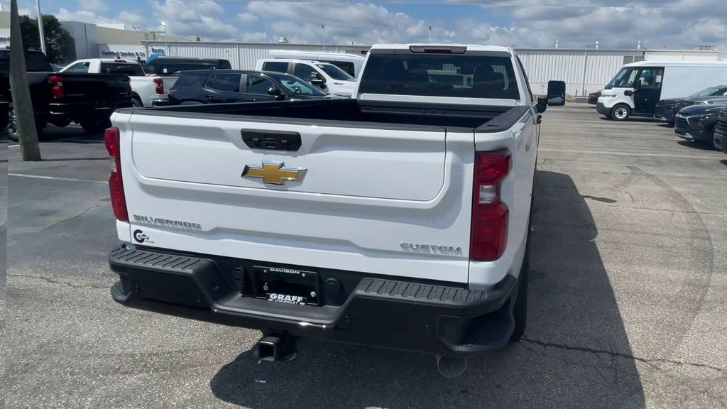 2026 Chevrolet Silverado 2500 HD Custom - Photo 9