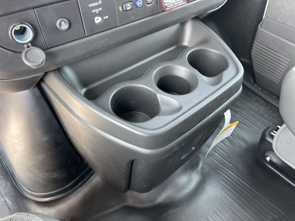 2025 Chevrolet Express Cargo Work Van - Photo 15