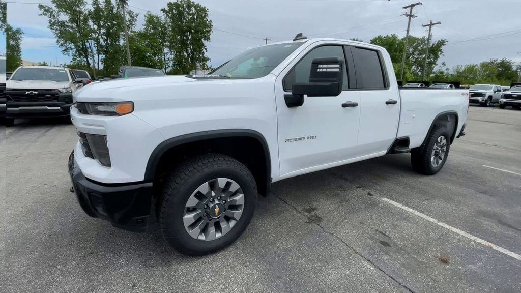 2026 Chevrolet Silverado 2500 HD Custom - Photo 6