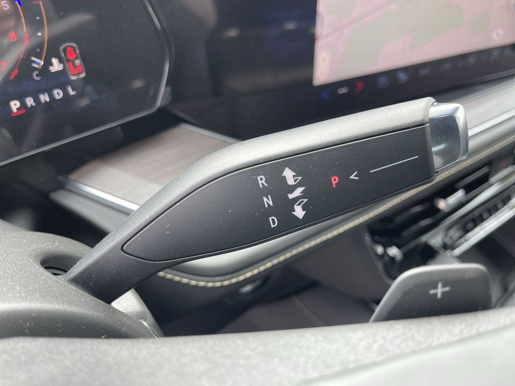 2026 Chevrolet Suburban Premier - Photo 20
