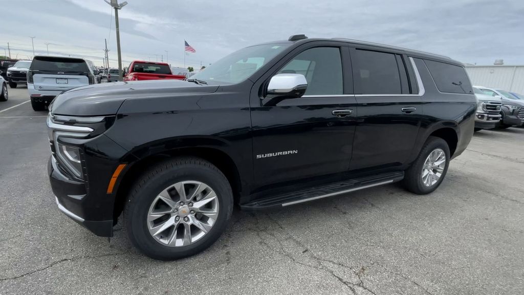 2026 Chevrolet Suburban Premier - Photo 6