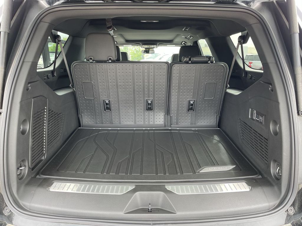 2026 Chevrolet Suburban Premier - Photo 25