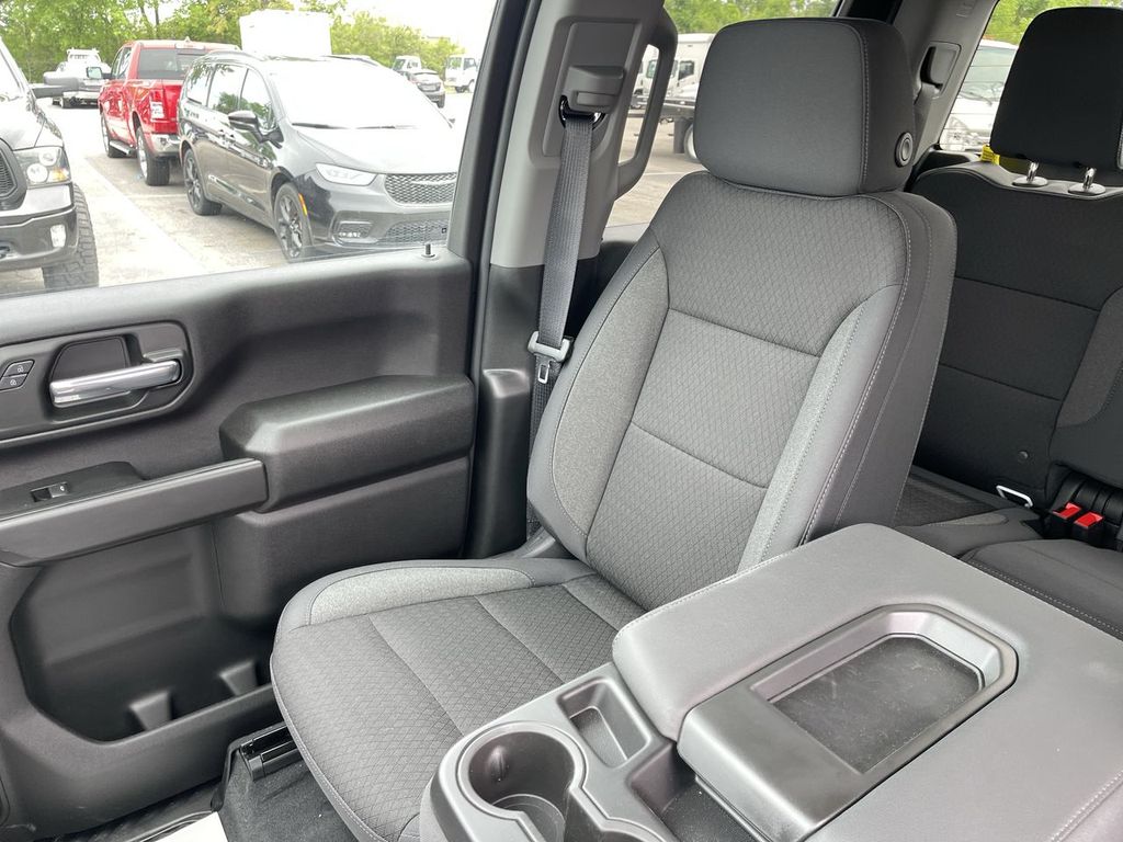 2026 Chevrolet Silverado 2500 HD Custom - Photo 23