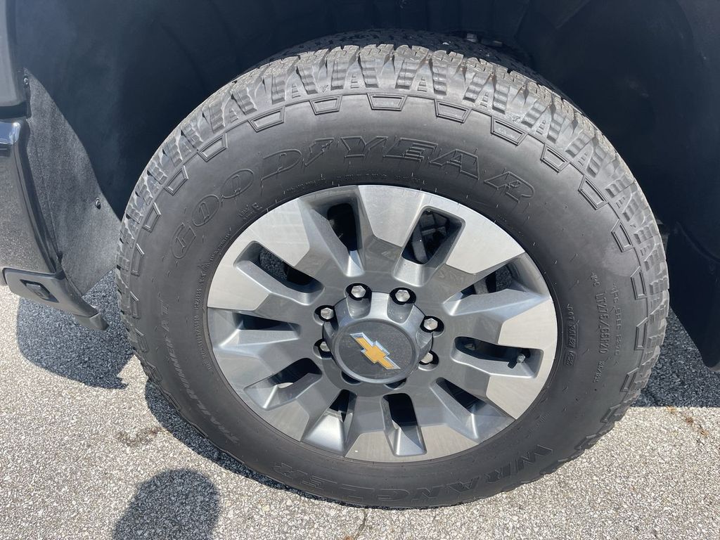 2026 Chevrolet Silverado 2500 HD Custom - Photo 10