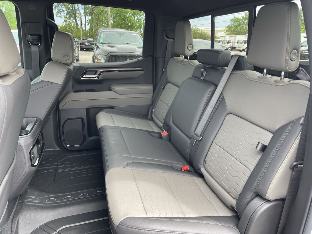 2026 Chevrolet Silverado 1500 ZR2 - Photo 21