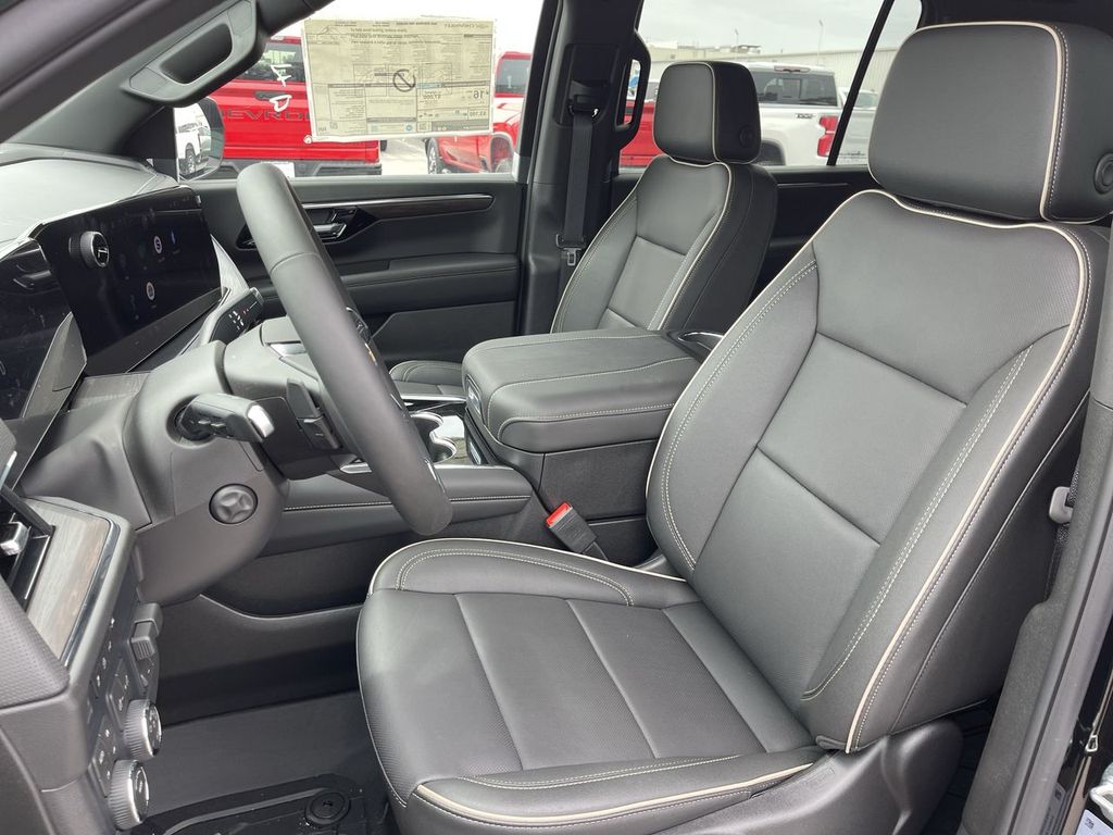 2026 Chevrolet Suburban Premier - Photo 11