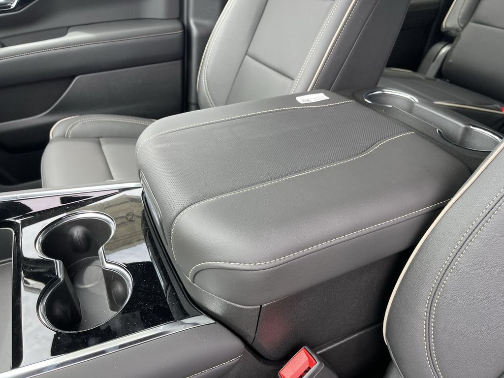 2026 Chevrolet Suburban Premier - Photo 21