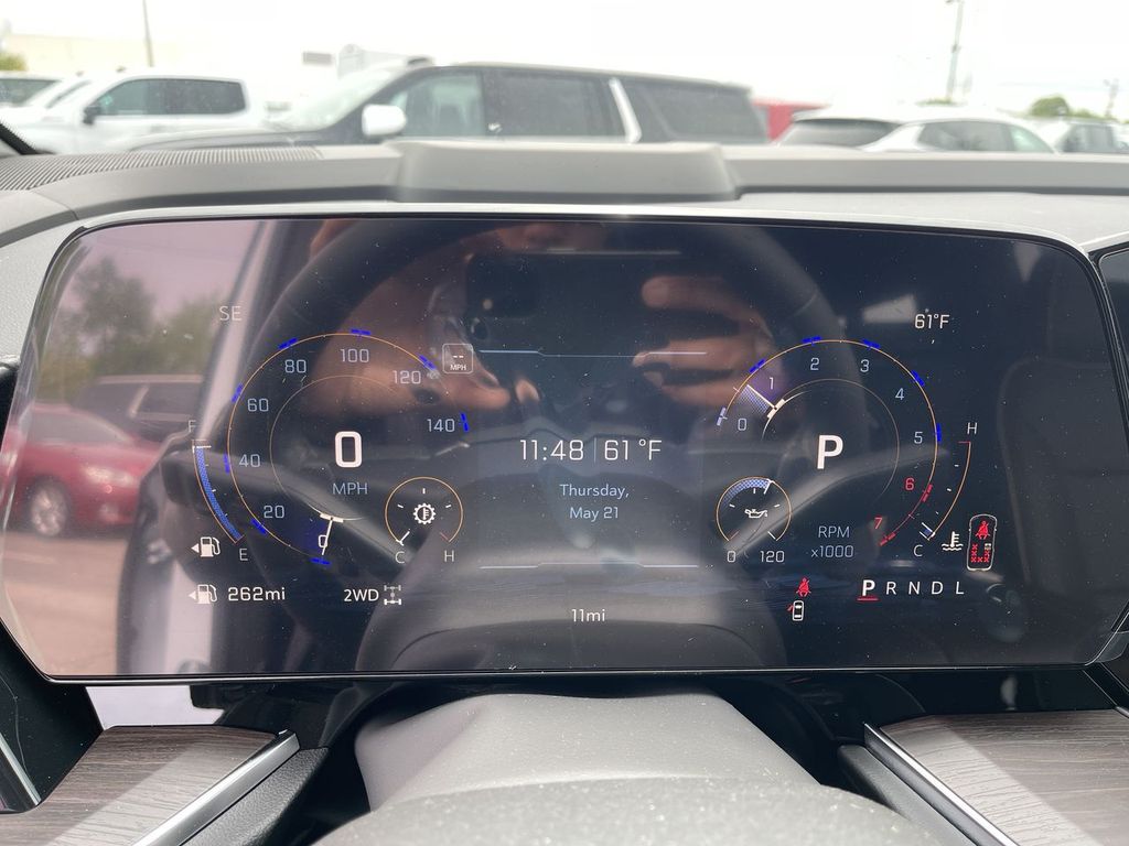 2026 Chevrolet Suburban Premier - Photo 15