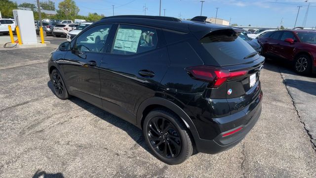 2027 Chevrolet Bolt RS - Photo 8