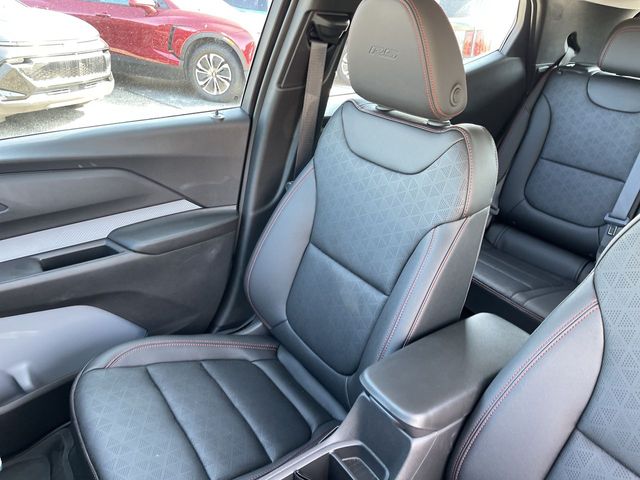 2027 Chevrolet Bolt RS - Photo 25