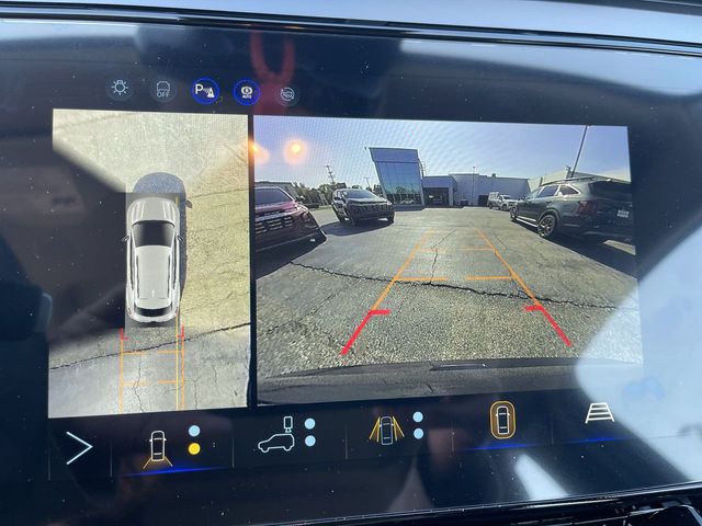 2027 Chevrolet Bolt RS - Photo 17