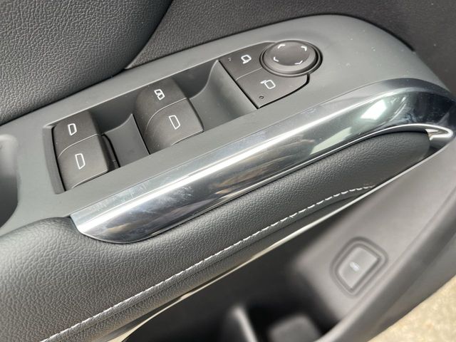 2026 Chevrolet Traverse LT - Photo 13