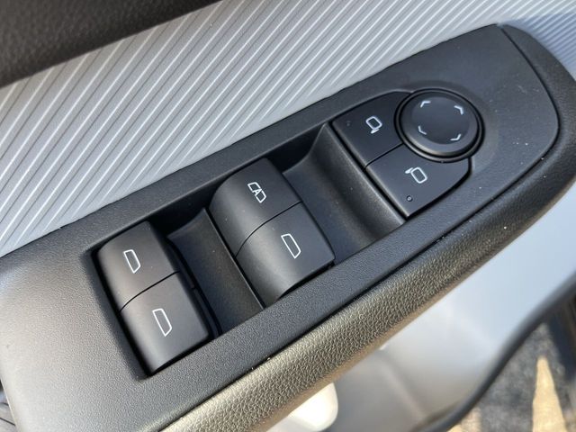 2027 Chevrolet Bolt RS - Photo 13