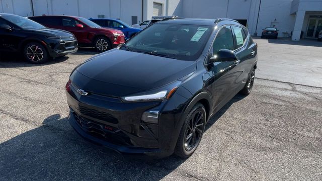 2027 Chevrolet Bolt RS - Photo 6