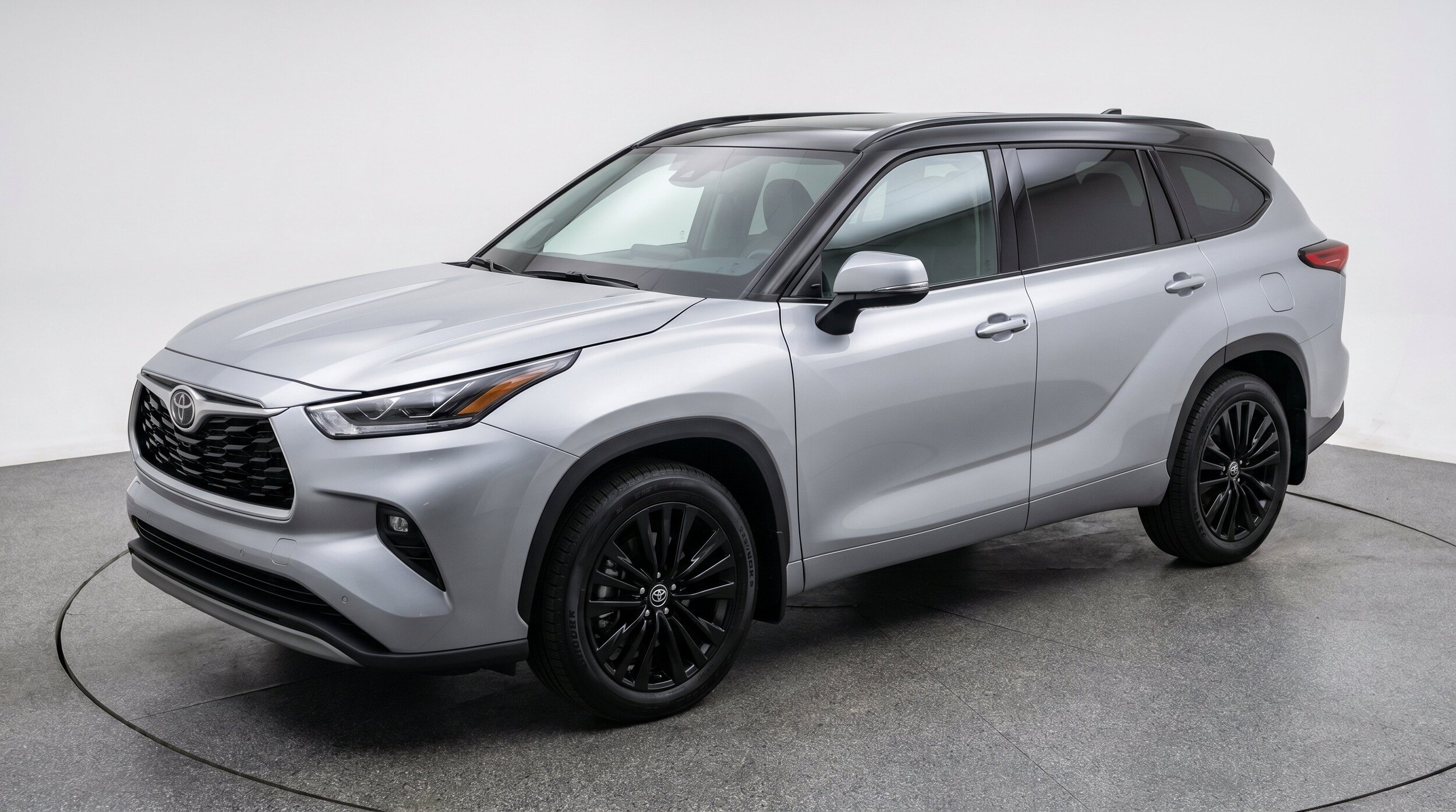 Thumbnail: 2025 Toyota Highlander - 3