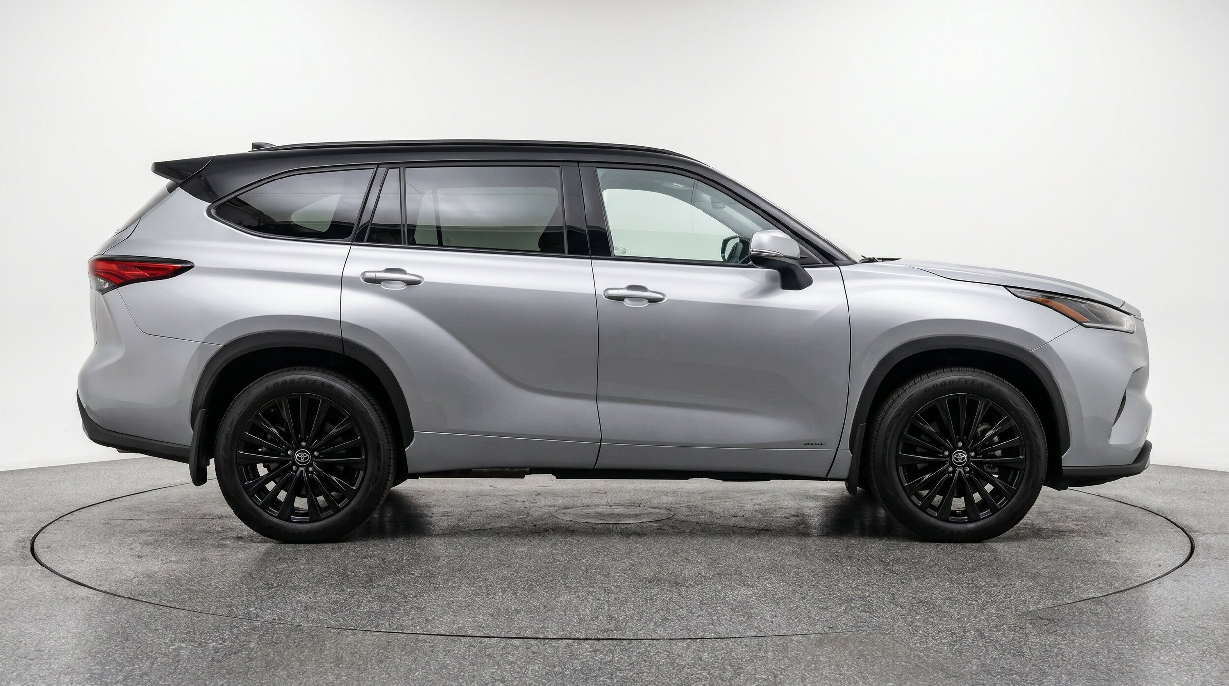 Thumbnail: 2025 Toyota Highlander - 10