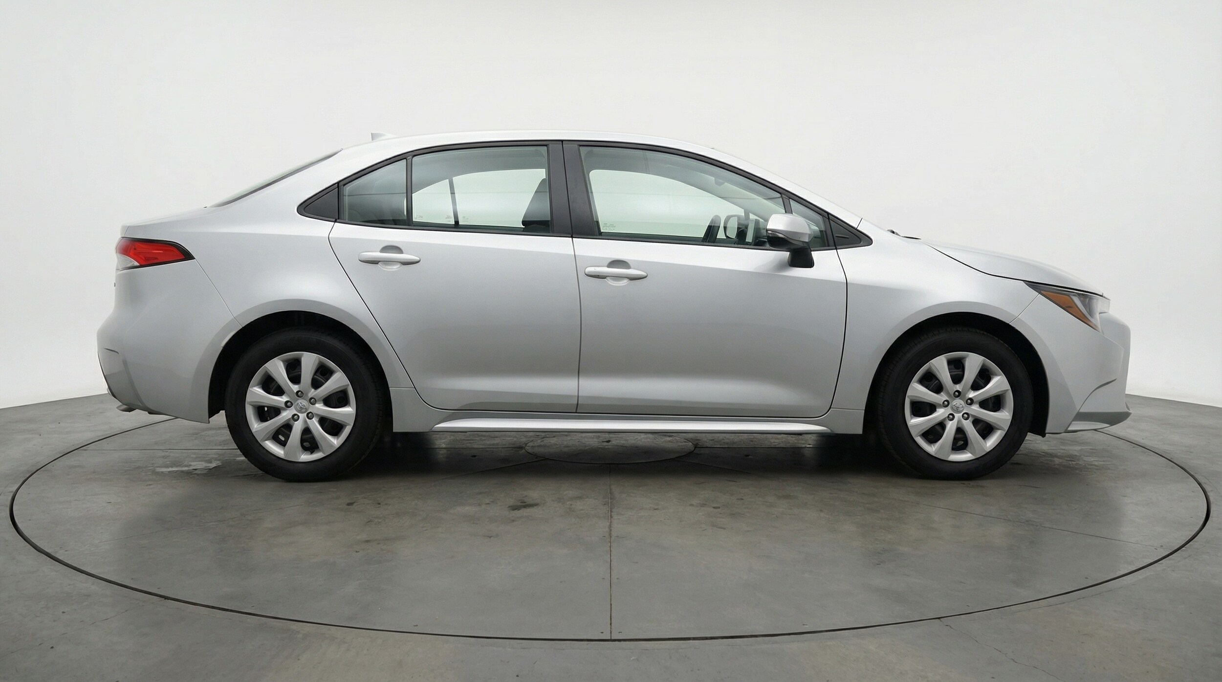 Thumbnail: 2025 Toyota Corolla - 8