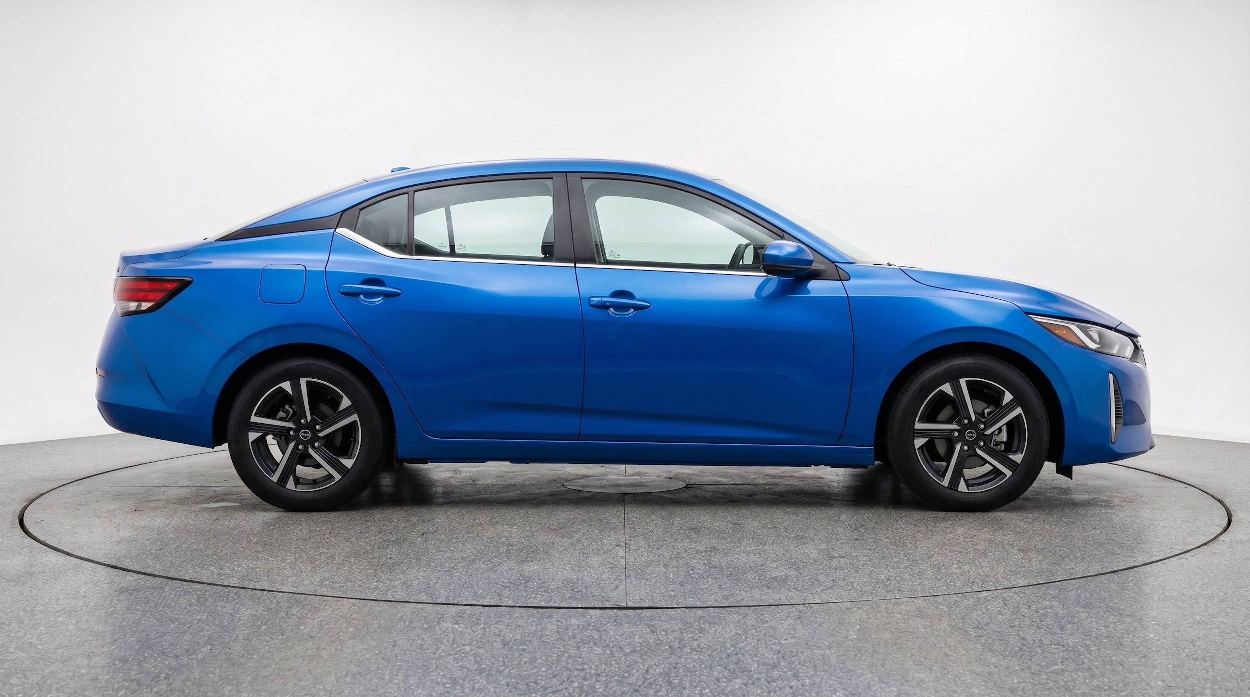 Thumbnail: 2025 Nissan Sentra - 10