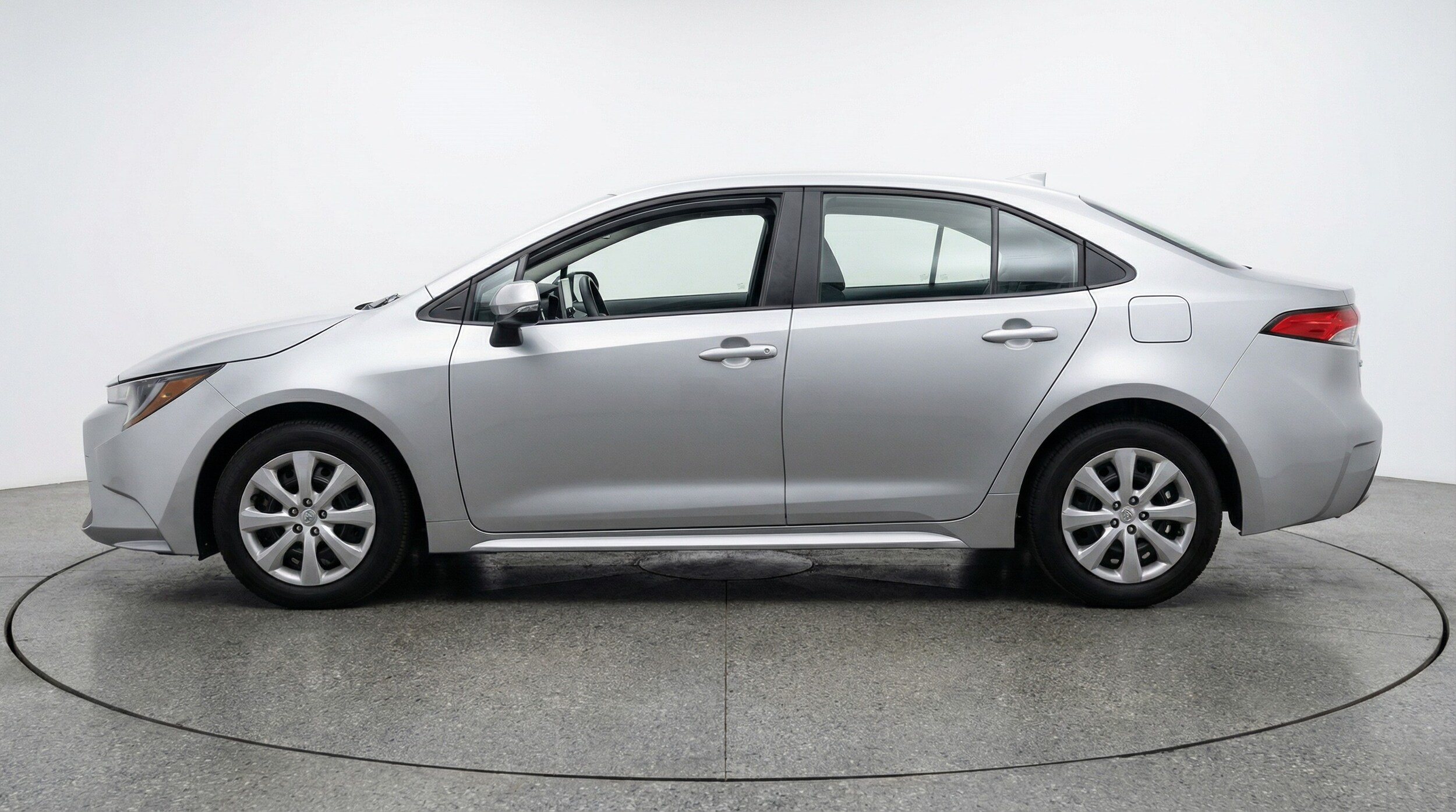 Thumbnail: 2025 Toyota Corolla - 4
