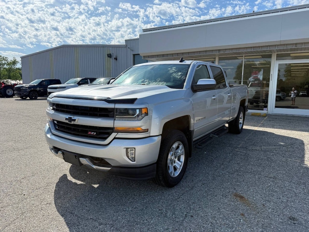 Used 2017 Chevrolet Silverado 1500 LT Z71 4x4 4dr Crew Cab 5.8 ft. SB Pickup Truck