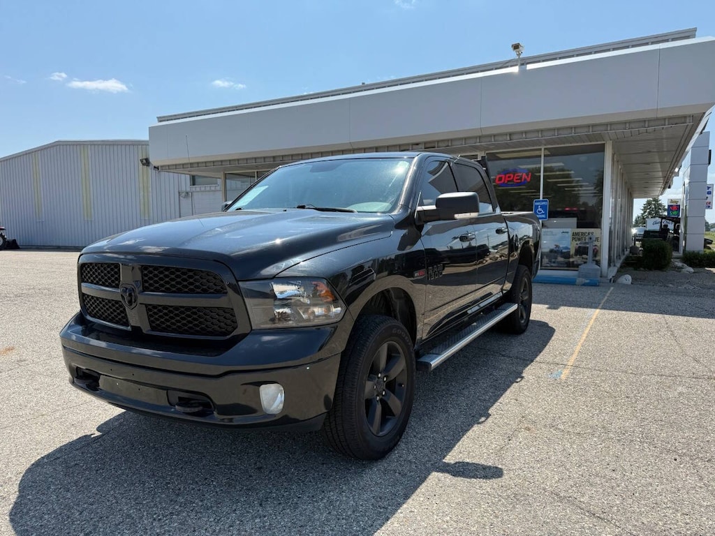 Used 2018 Ram 1500 Big Horn 4x4 4dr Crew Cab 5.5 ft. SB Pickup Pickup Truck