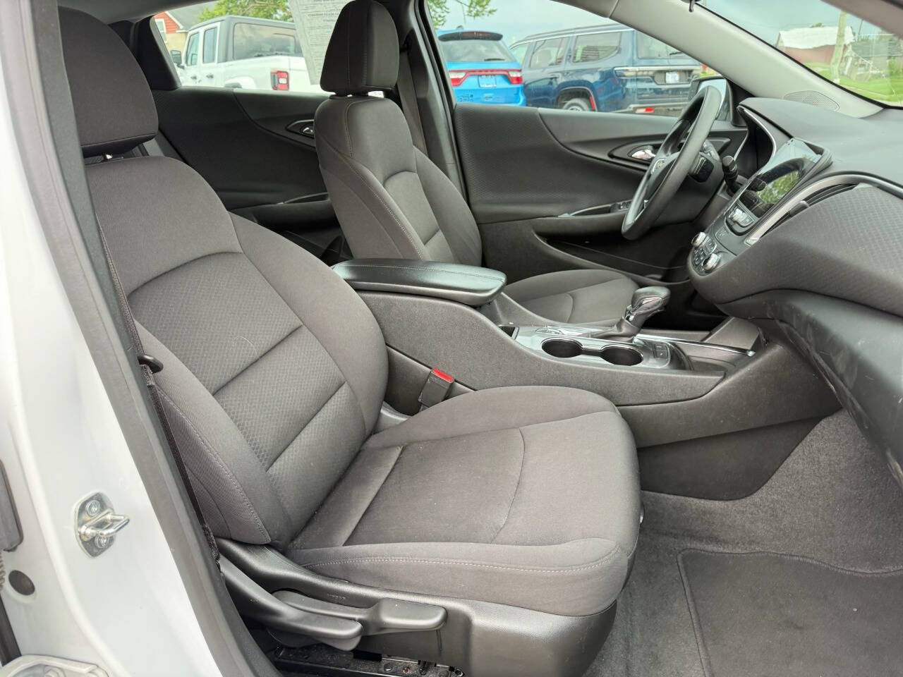2024 Chevrolet Malibu 1LT - Photo 14