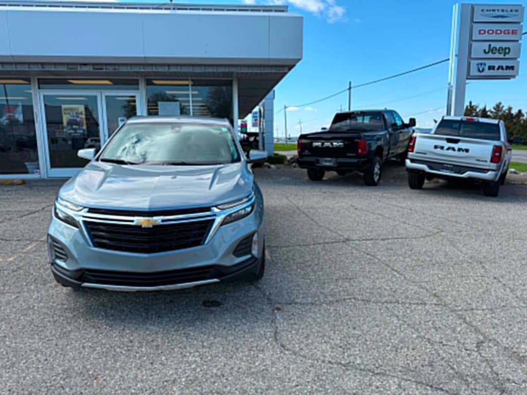Used 2024 Chevrolet Equinox LT 4x4 4dr SUV w/1LT SUV