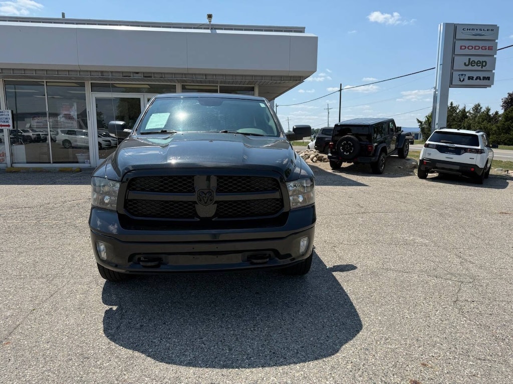 Used 2018 Ram 1500 Big Horn 4x4 4dr Crew Cab 5.5 ft. SB Pickup Pickup Truck