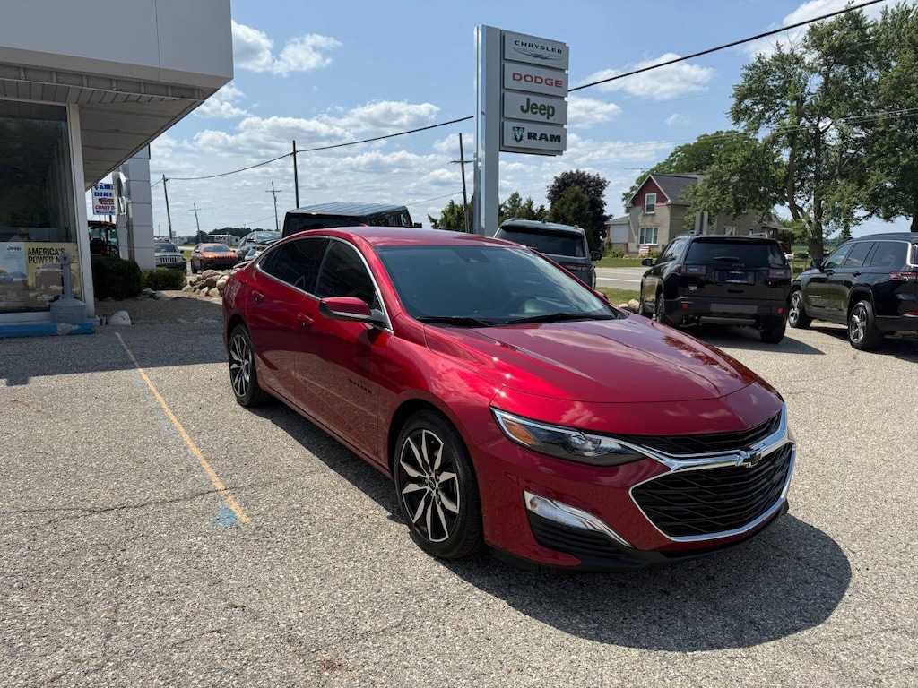 Used 2024 Chevrolet Malibu RS 4dr Sedan Sedan