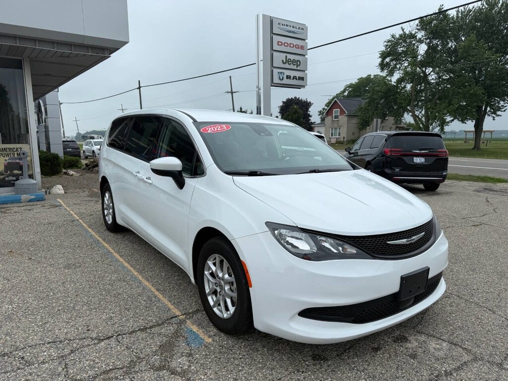 Used 2023 Chrysler Voyager LX 4dr Mini Van Minivan