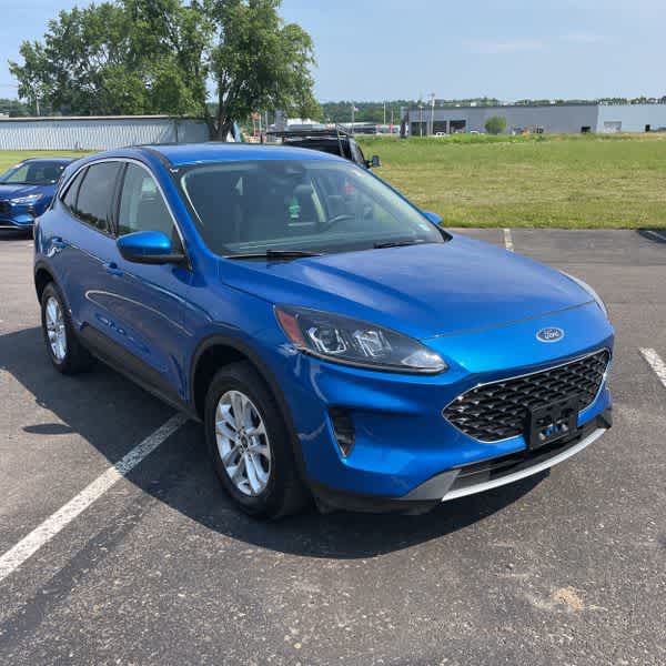 Used 2020 Ford Escape SE with VIN 1FMCU9G67LUC68309 for sale in Marlette, MI