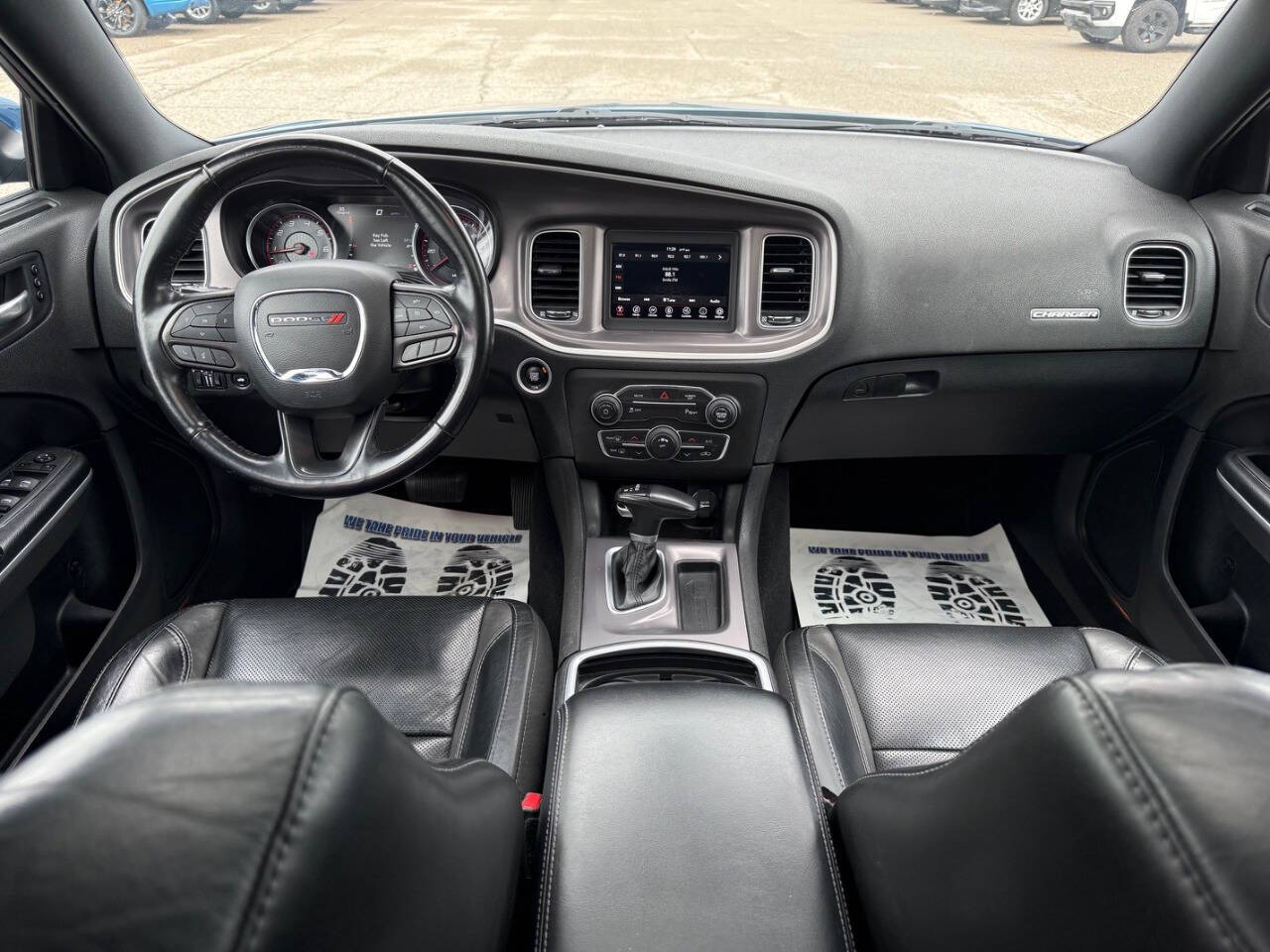 2022 Dodge Charger SXT - Photo 9