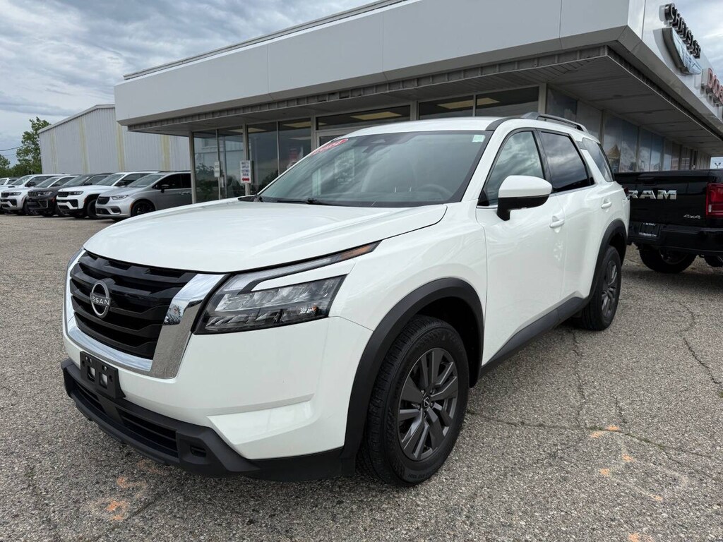 Used 2024 Nissan Pathfinder SV 4dr SUV SUV