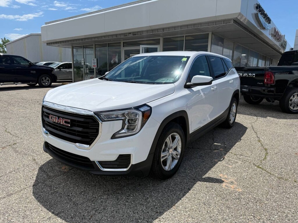 Used 2024 GMC Terrain SLE 4dr SUV SUV