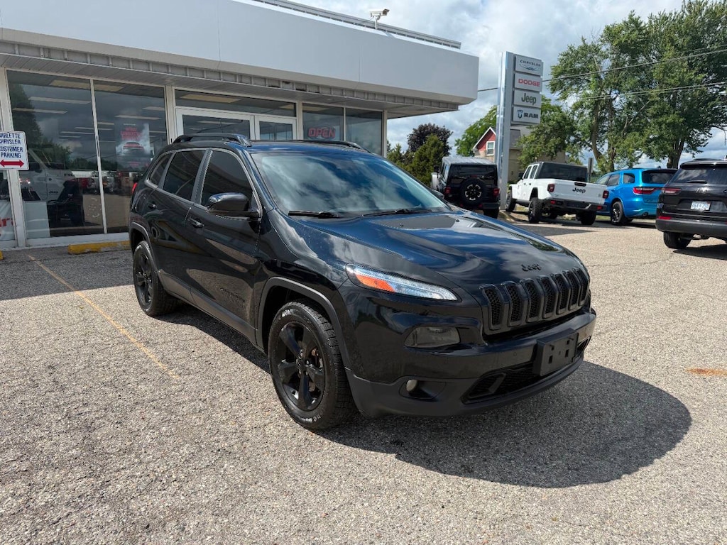 Used 2018 Jeep Cherokee Limited 4x4 4dr SUV SUV