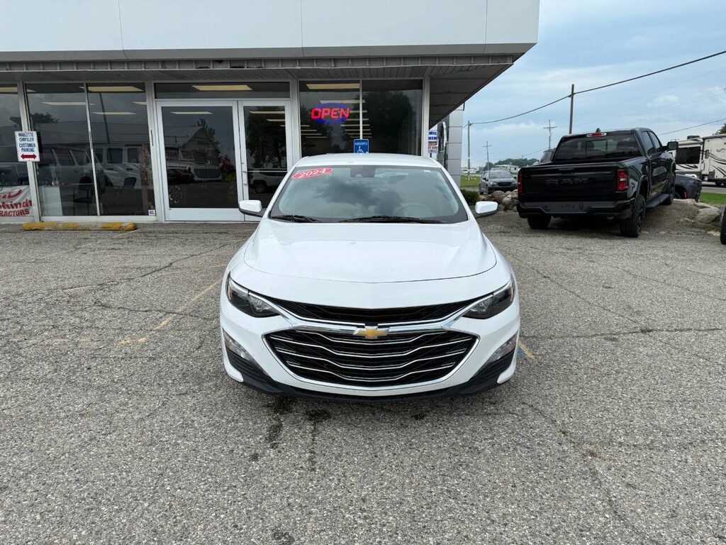 Used 2024 Chevrolet Malibu LT 4dr Sedan w/1LT Sedan