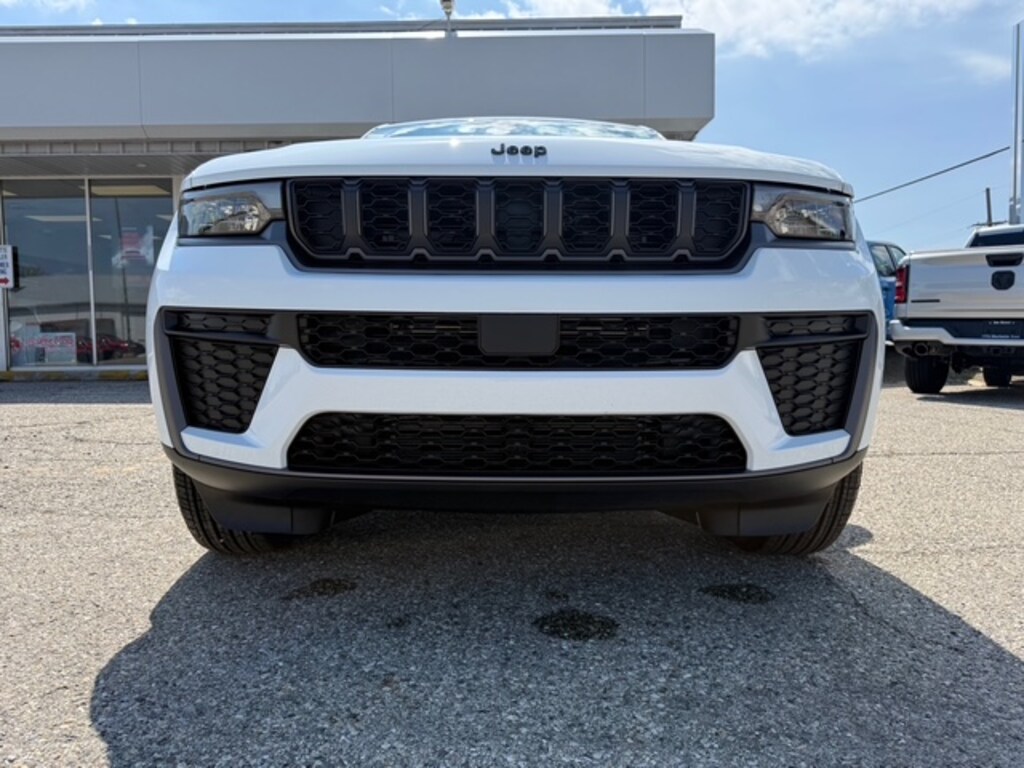New 2026 Jeep Grand Cherokee L LAREDO ALTITUDE 4X4 Sport Utility